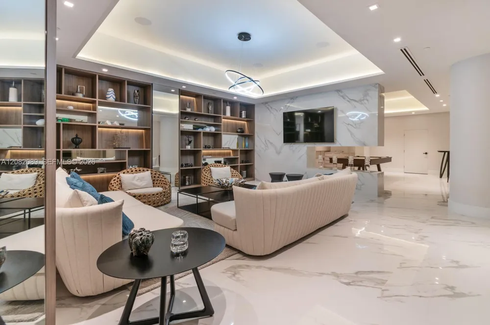 1000 E Island Blvd #1403 Aventura, FL 33160