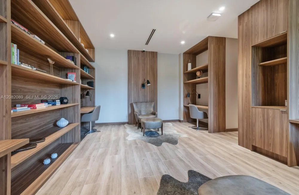 1000 E Island Blvd #1403 Aventura, FL 33160