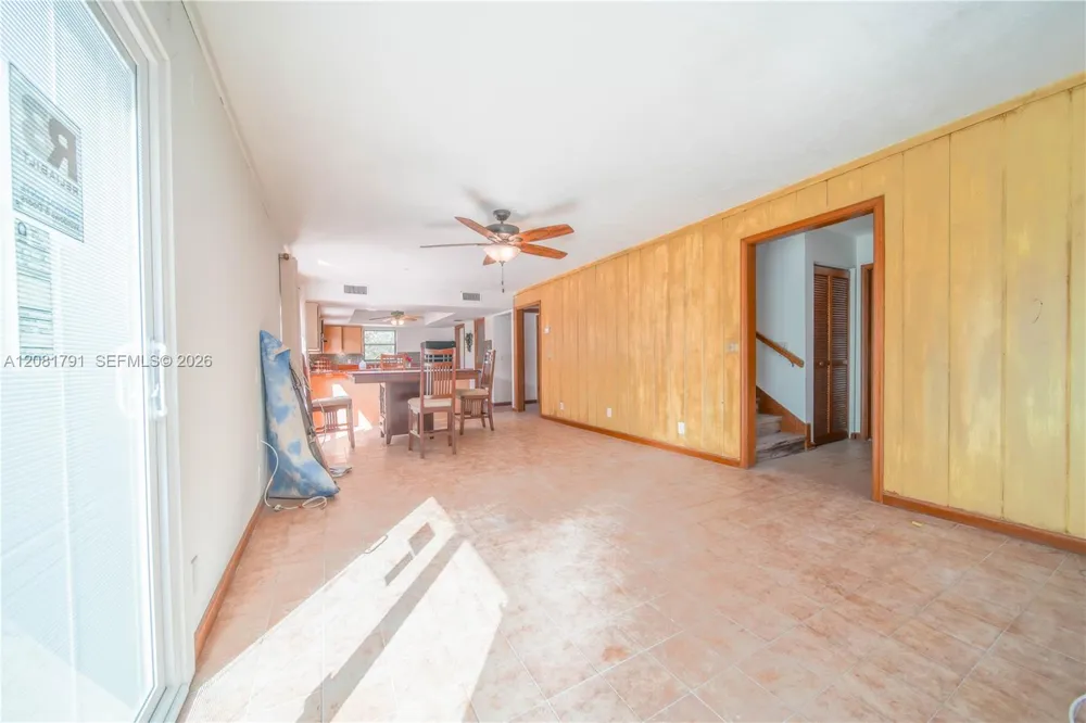 576 Marshall Rd West Palm Beach, FL 33413