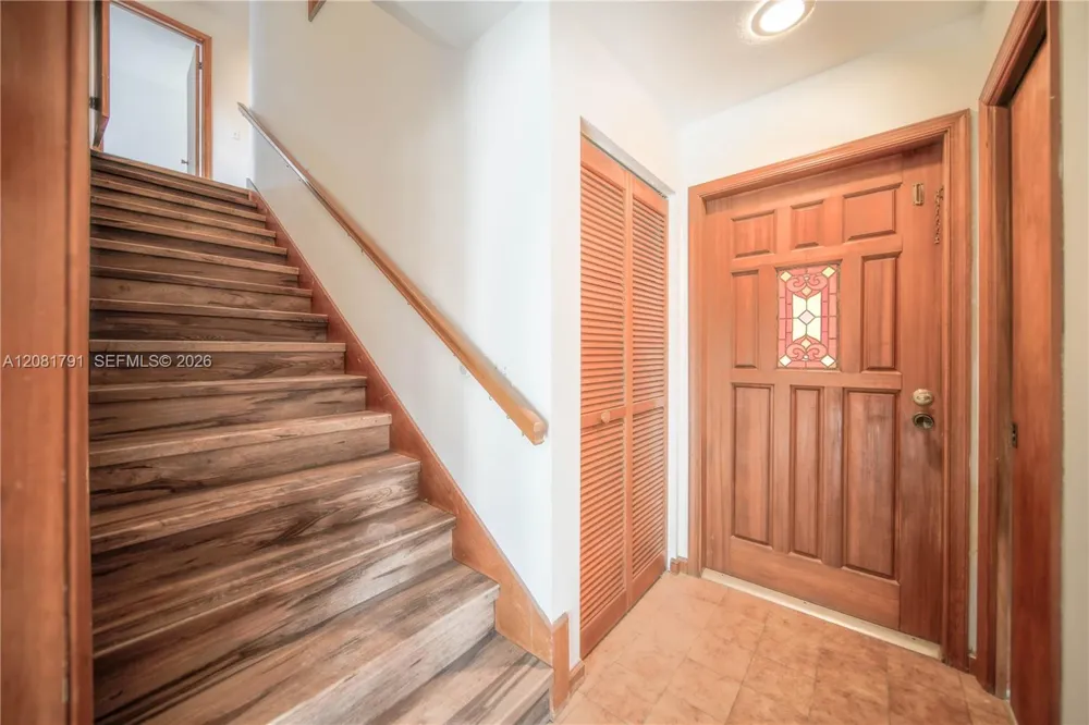 576 Marshall Rd West Palm Beach, FL 33413