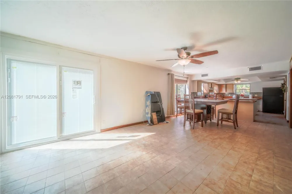 576 Marshall Rd West Palm Beach, FL 33413