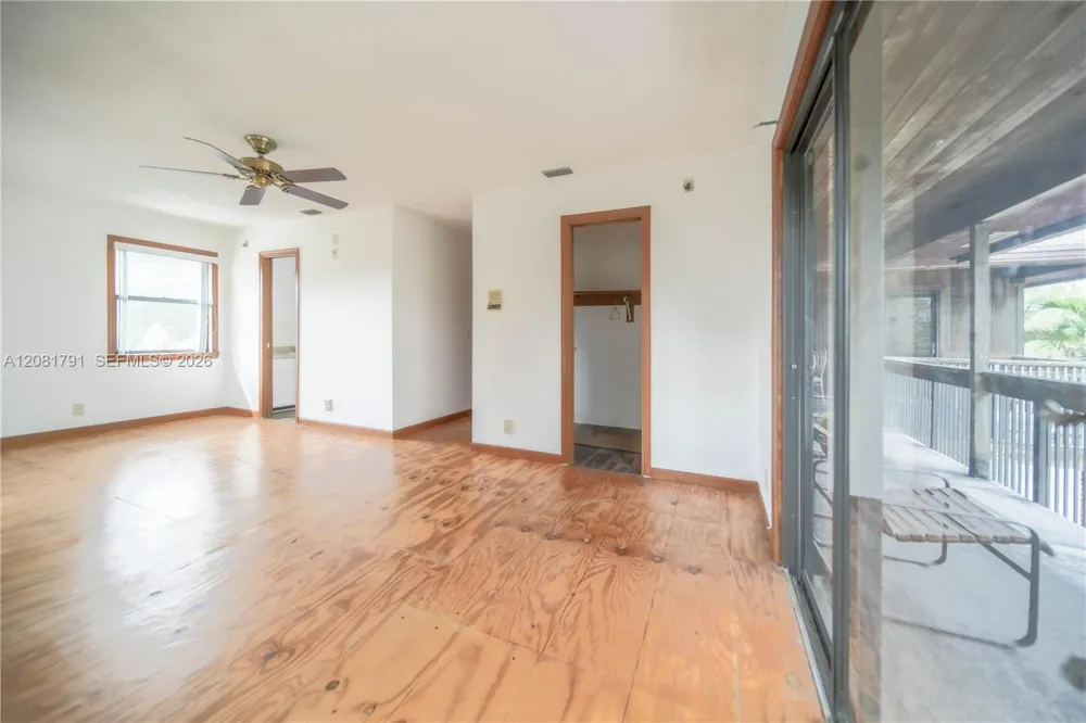 576 Marshall Rd West Palm Beach, FL 33413