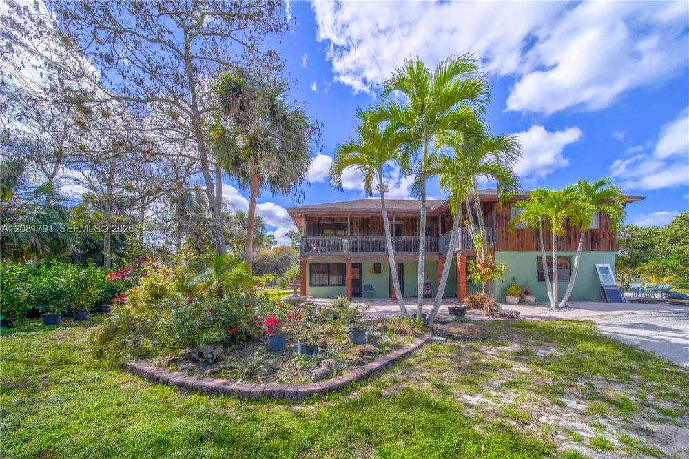 576 Marshall Rd West Palm Beach, FL 33413