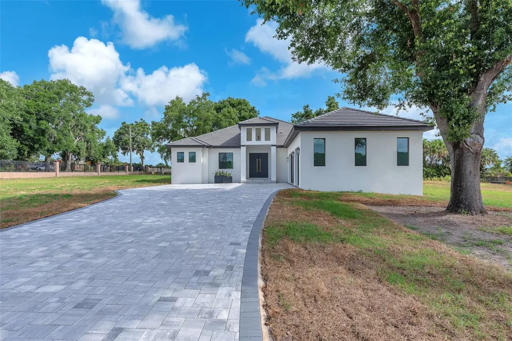 11921 FORT KING HIGHWAY Thonotosassa, FL 33592