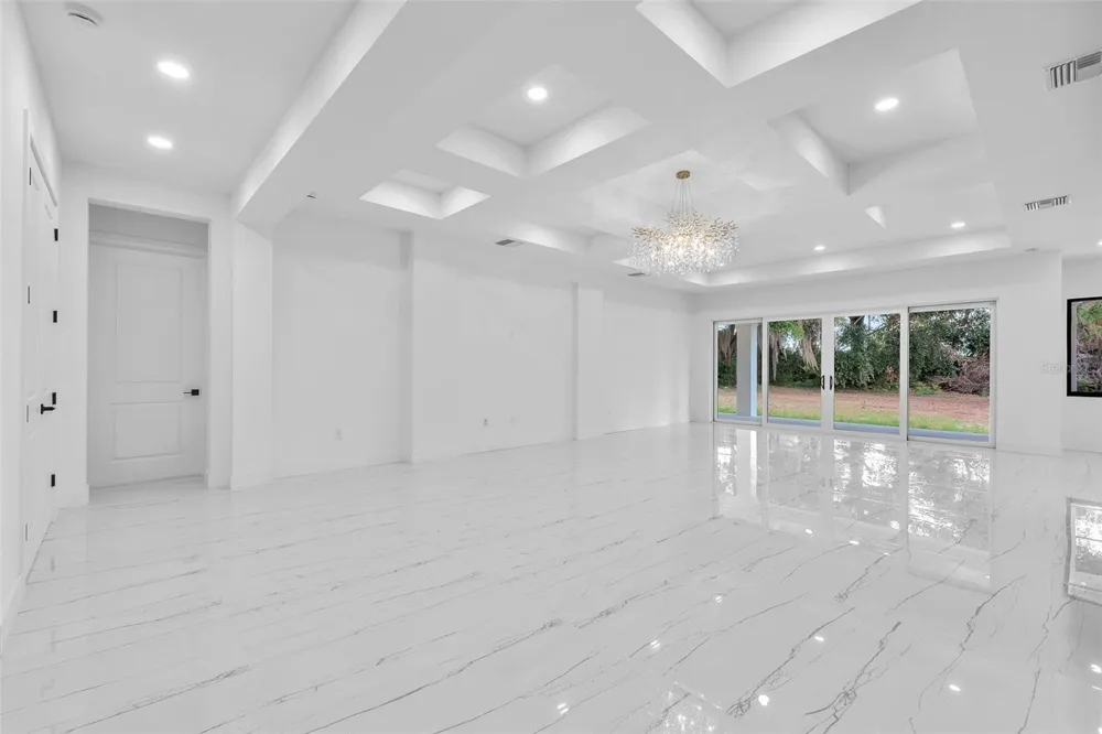 11921 FORT KING HIGHWAY Thonotosassa, FL 33592
