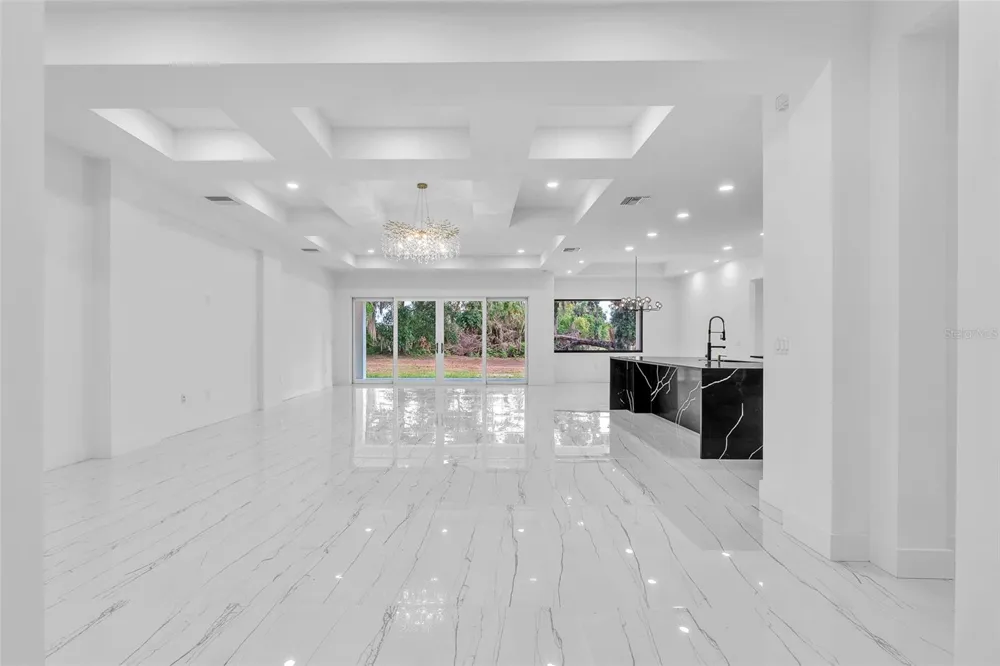 11921 FORT KING HIGHWAY Thonotosassa, FL 33592