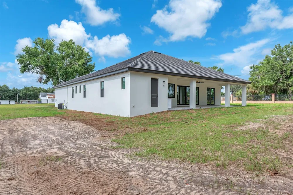 11921 FORT KING HIGHWAY Thonotosassa, FL 33592