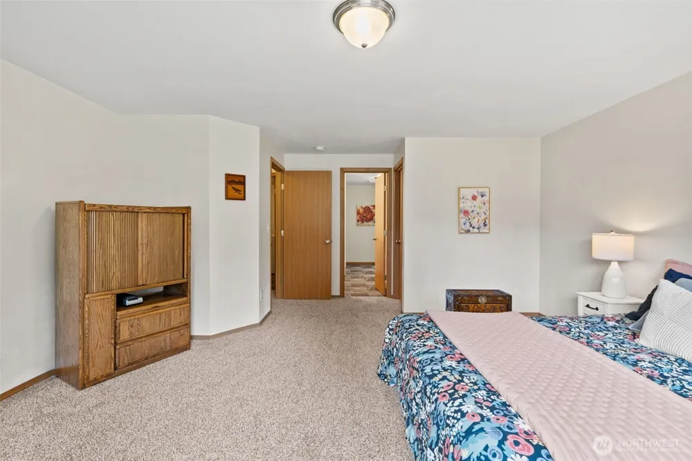 1303 E Alta Drive Belfair, WA 98528
