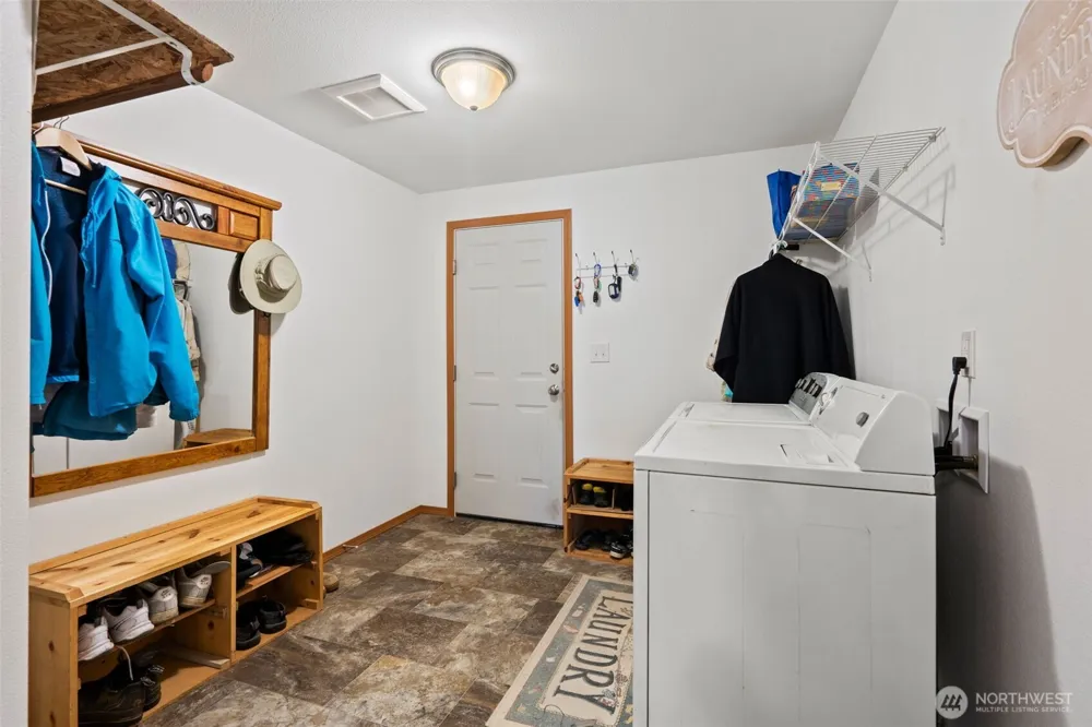 1303 E Alta Drive Belfair, WA 98528