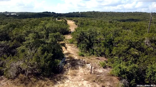 753 County Road 242 Hondo, TX 78861