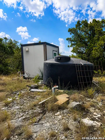 753 County Road 242 Hondo, TX 78861