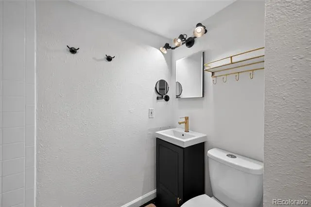 2480 W Caithness Place #2 Denver, CO 80211