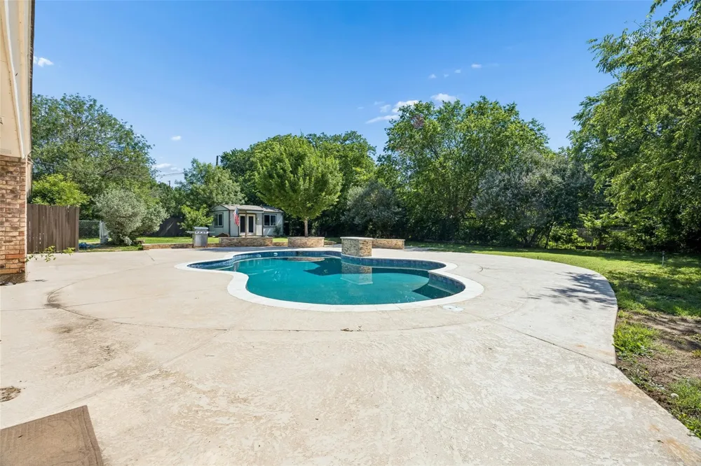 1203 Oakwood Trail Southlake, TX 76092