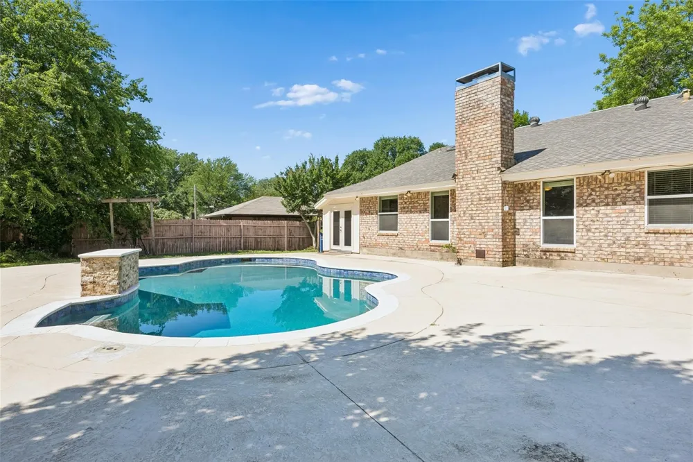 1203 Oakwood Trail Southlake, TX 76092