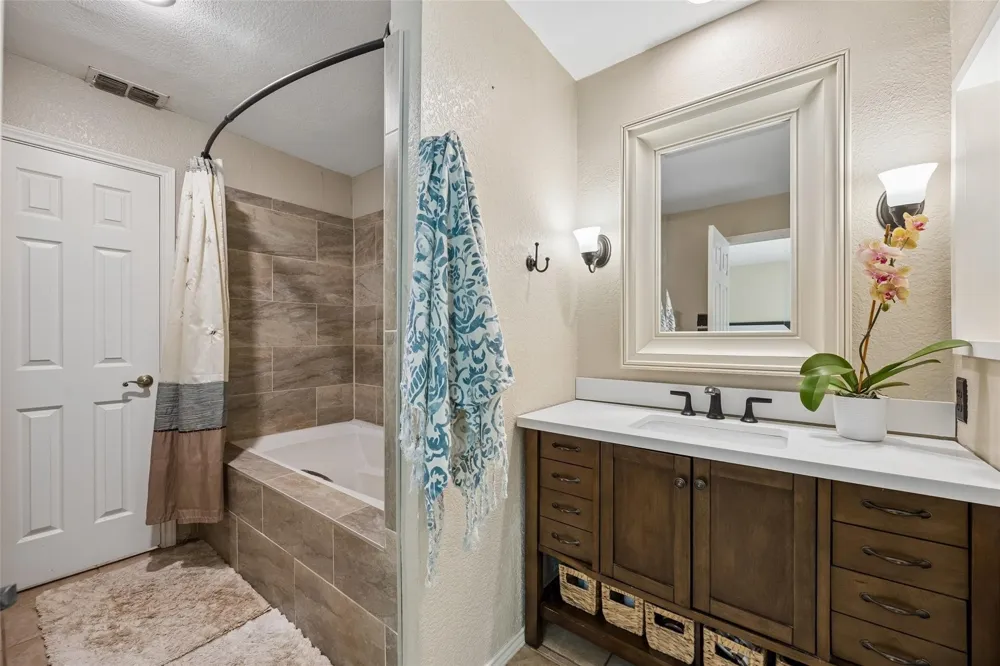 1203 Oakwood Trail Southlake, TX 76092
