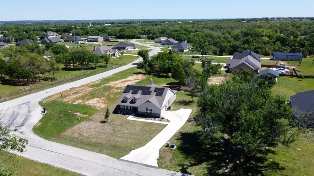 129 Cooper Court Springtown, TX 76082