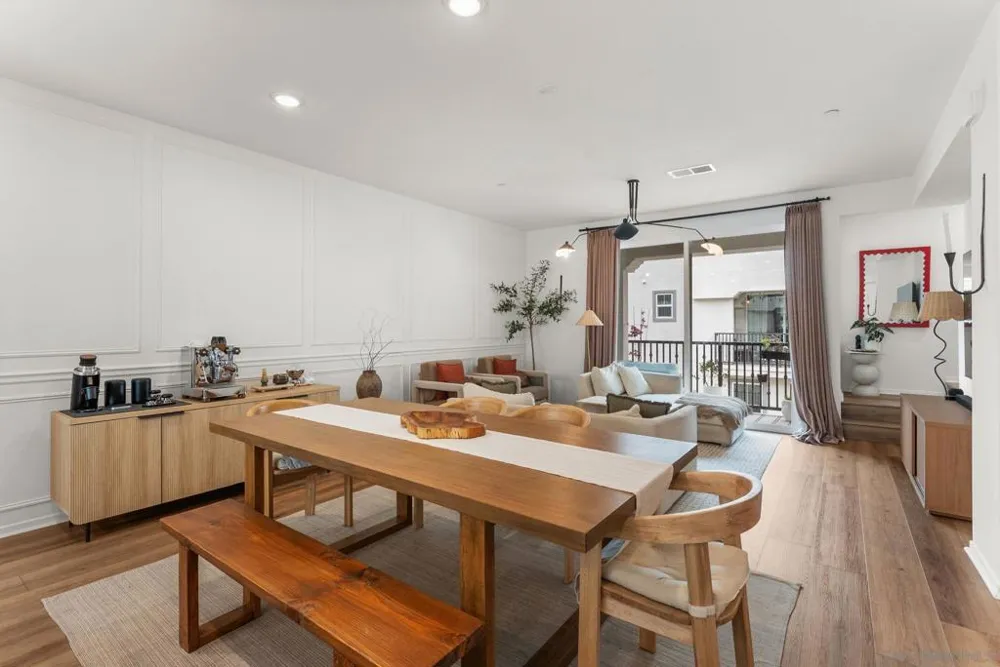 427 Omega Gln Escondido, CA 92025