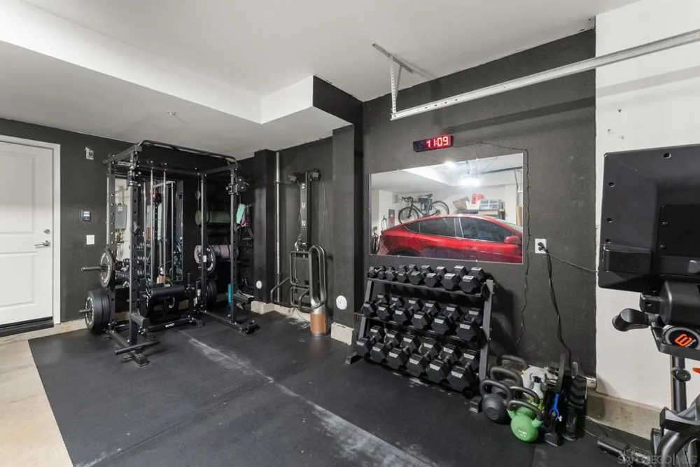 427 Omega Gln Escondido, CA 92025