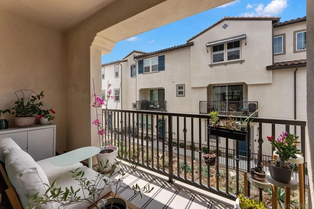 427 Omega Gln Escondido, CA 92025