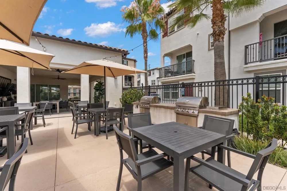 427 Omega Gln Escondido, CA 92025