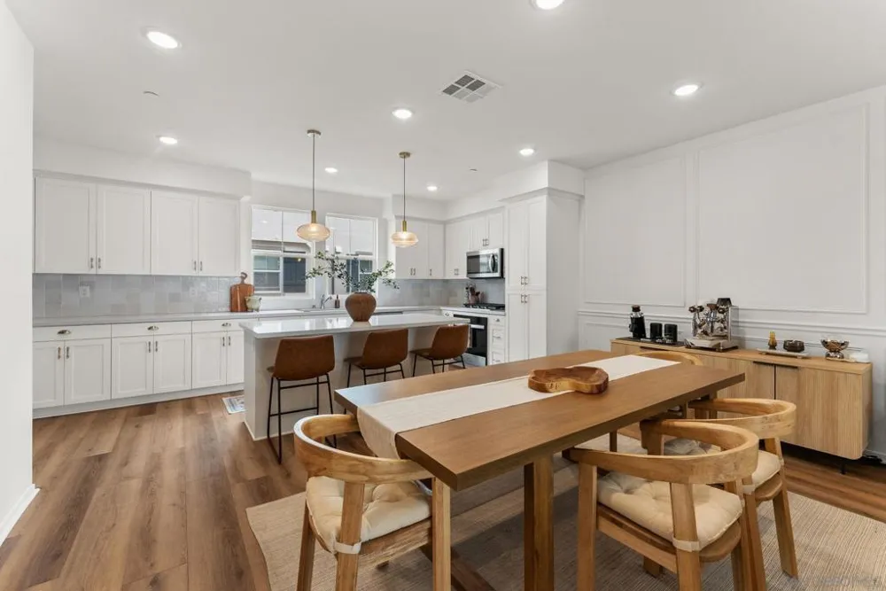 427 Omega Gln Escondido, CA 92025