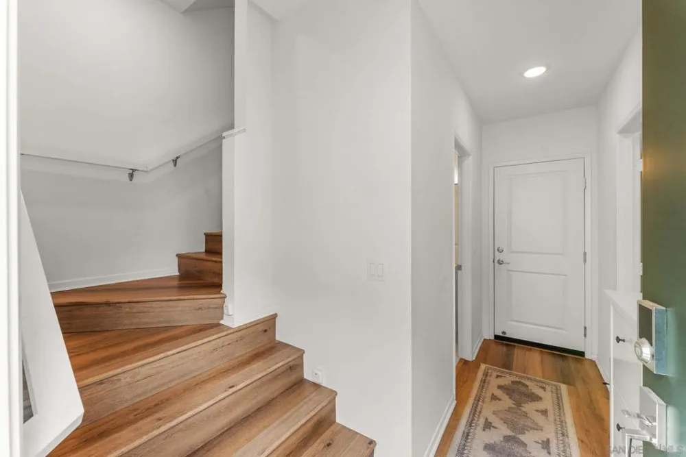 427 Omega Gln Escondido, CA 92025