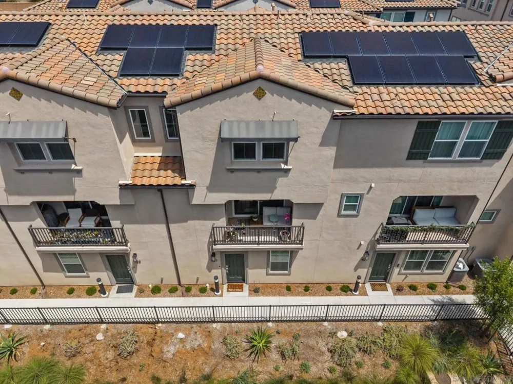 427 Omega Gln Escondido, CA 92025