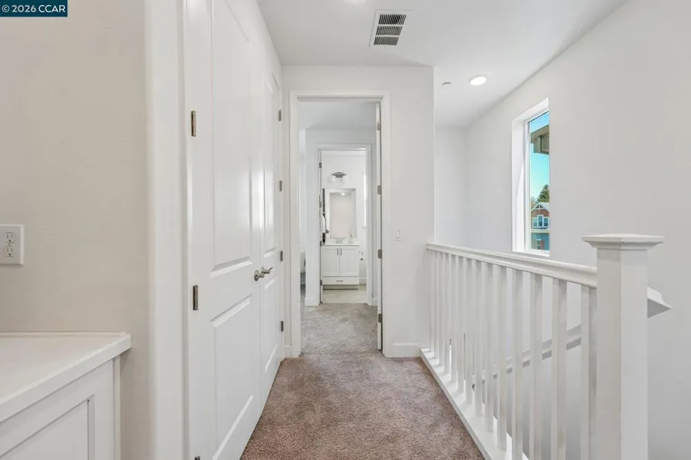 1902 Shasta Ln Hercules, CA 94547