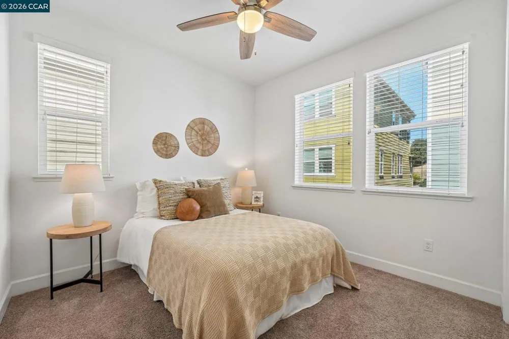1902 Shasta Ln Hercules, CA 94547