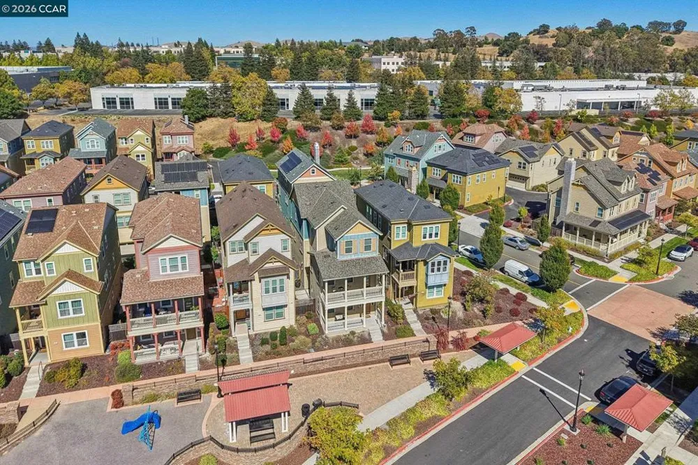 1902 Shasta Ln Hercules, CA 94547