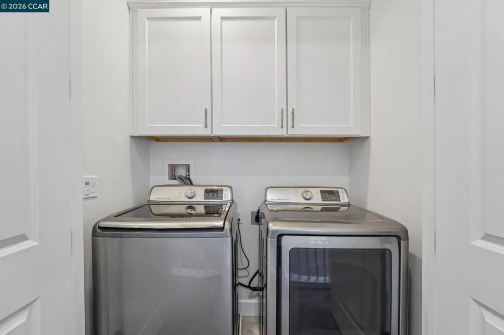 1902 Shasta Ln Hercules, CA 94547