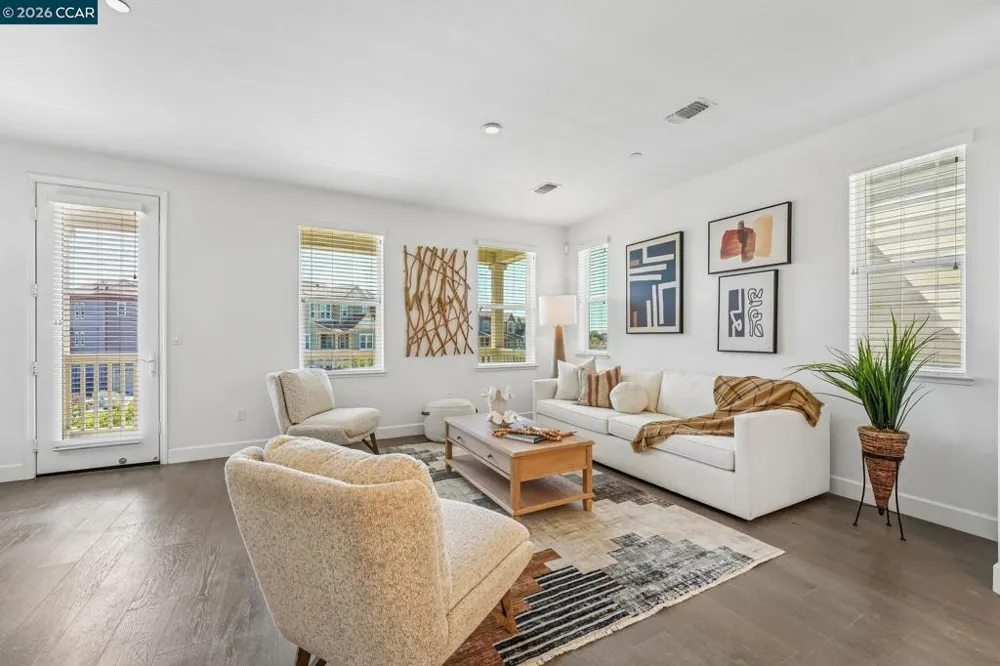 1902 Shasta Ln Hercules, CA 94547