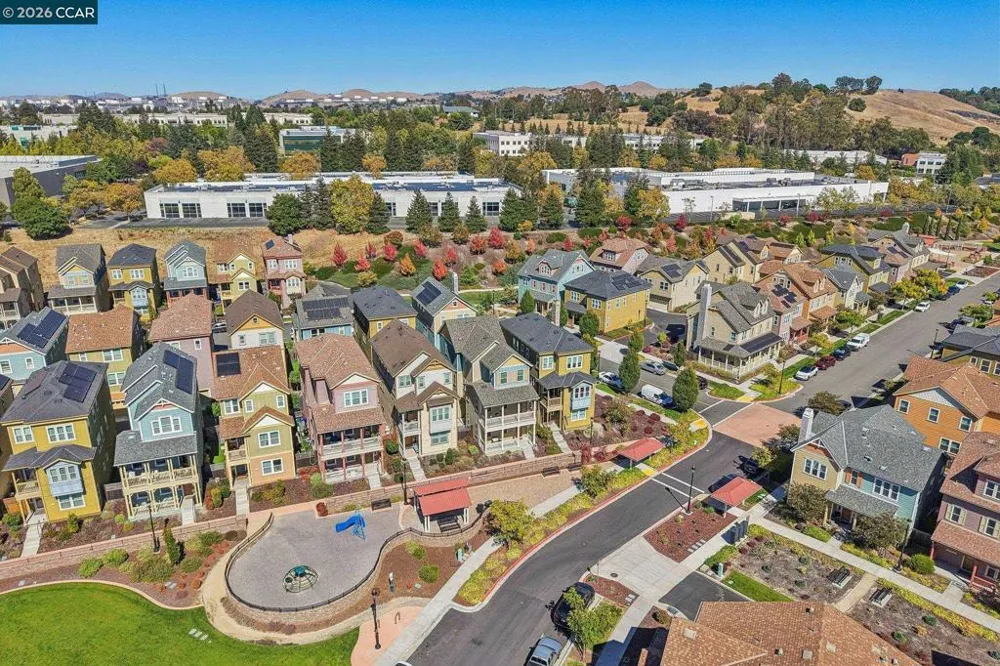 1902 Shasta Ln Hercules, CA 94547