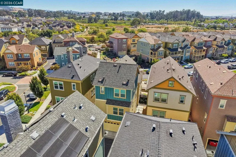 1902 Shasta Ln Hercules, CA 94547