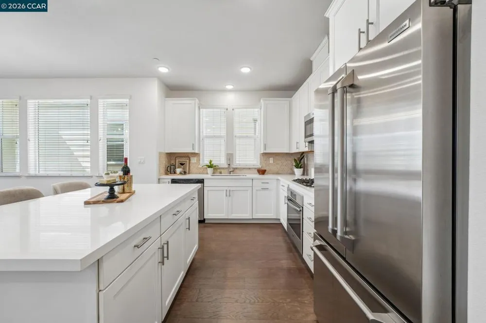 1902 Shasta Ln Hercules, CA 94547