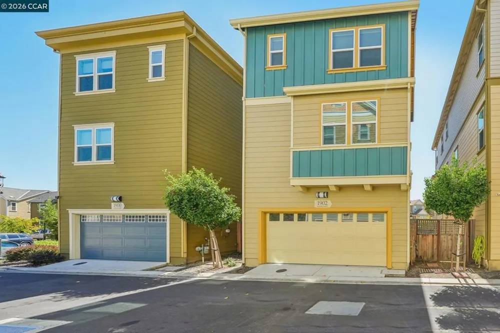 1902 Shasta Ln Hercules, CA 94547