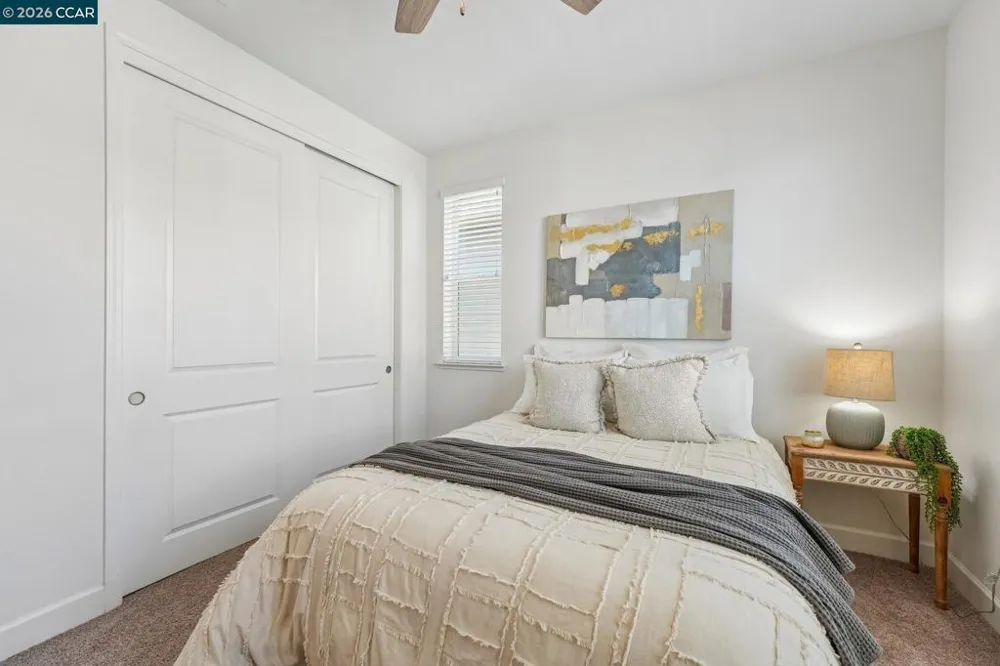 1902 Shasta Ln Hercules, CA 94547