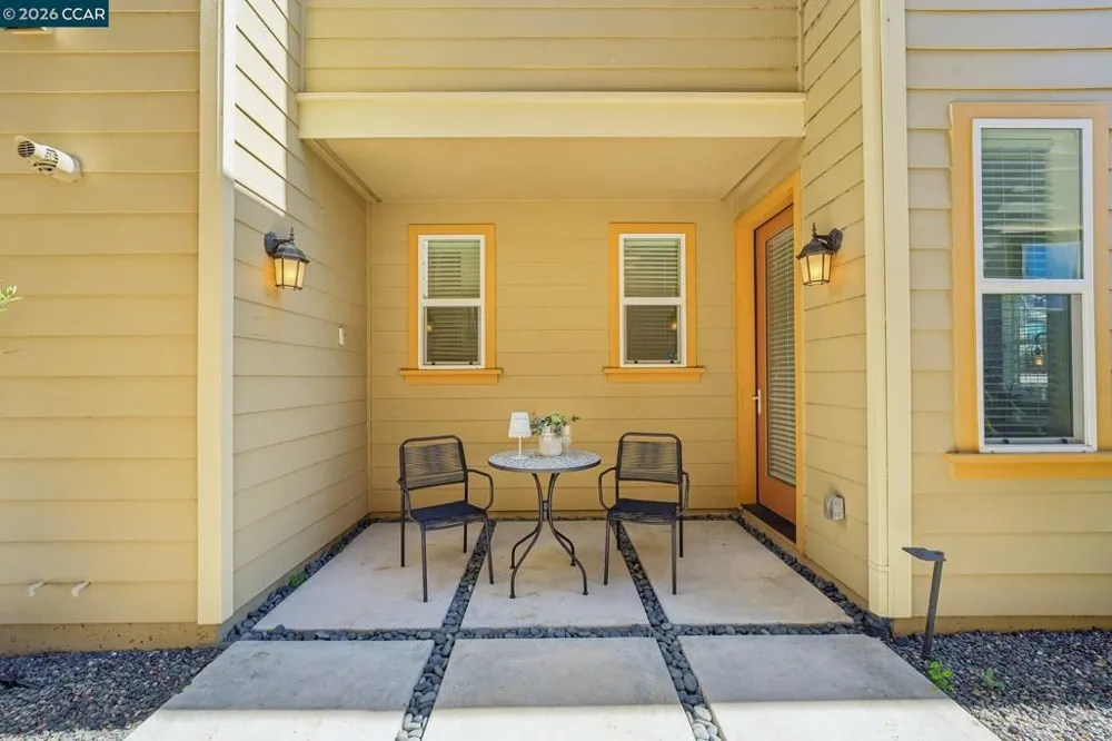 1902 Shasta Ln Hercules, CA 94547