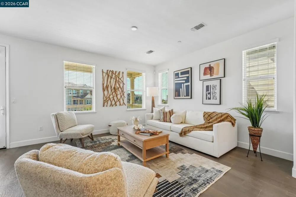1902 Shasta Ln Hercules, CA 94547
