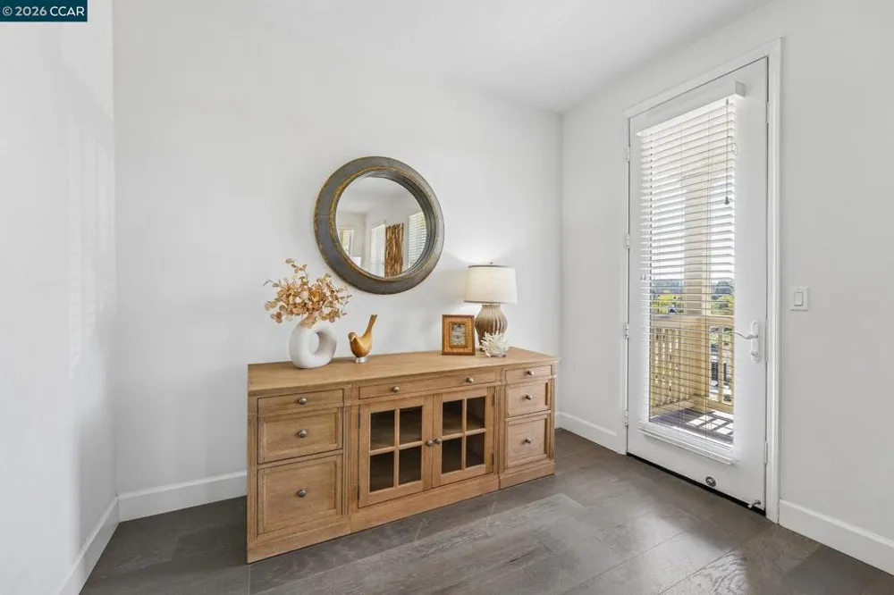 1902 Shasta Ln Hercules, CA 94547
