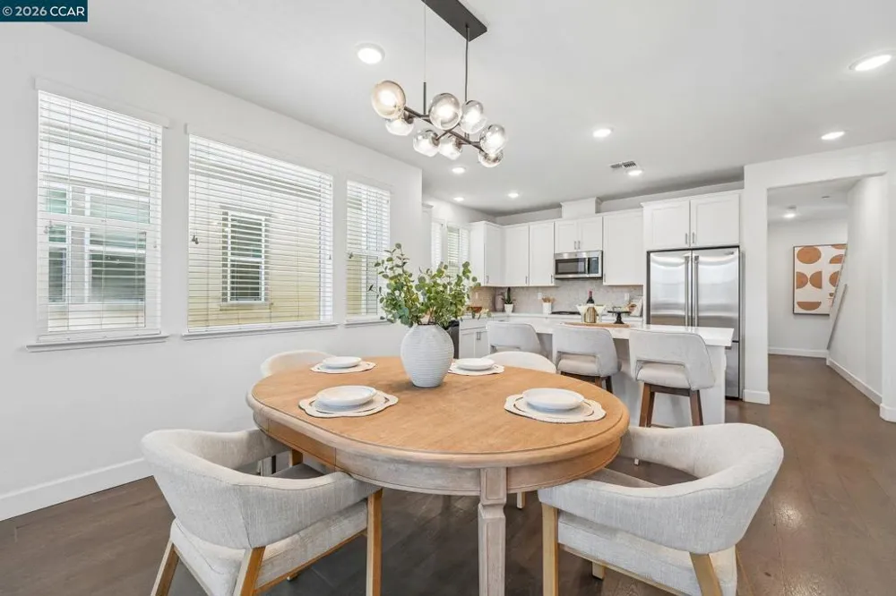 1902 Shasta Ln Hercules, CA 94547