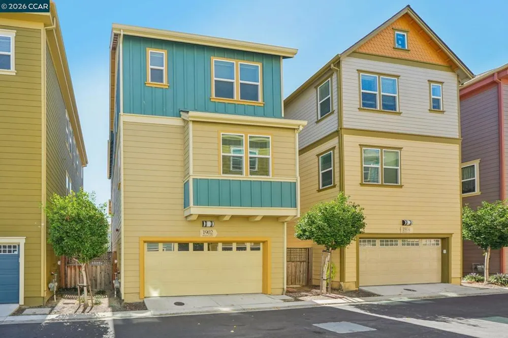 1902 Shasta Ln Hercules, CA 94547
