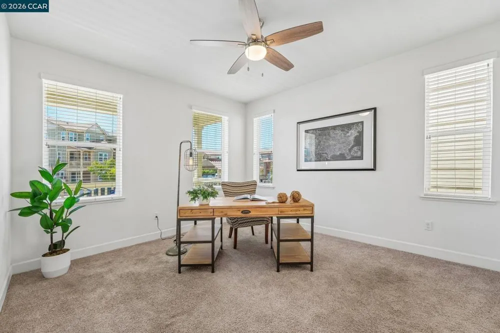 1902 Shasta Ln Hercules, CA 94547