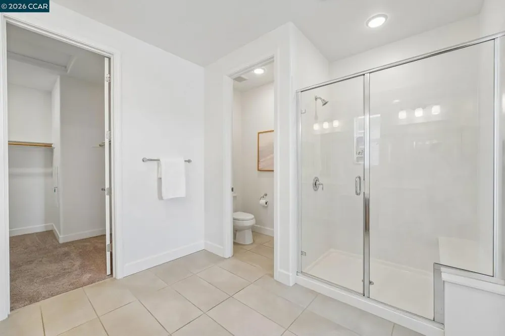 1902 Shasta Ln Hercules, CA 94547