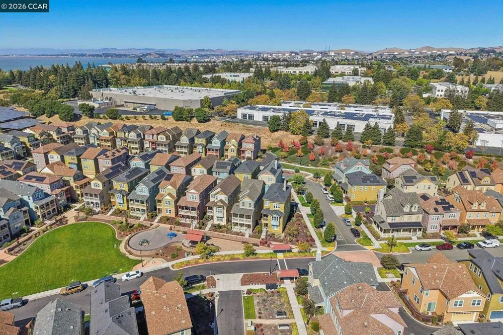 1902 Shasta Ln Hercules, CA 94547
