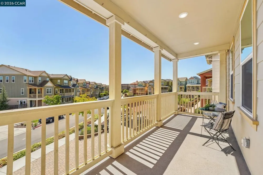1902 Shasta Ln Hercules, CA 94547