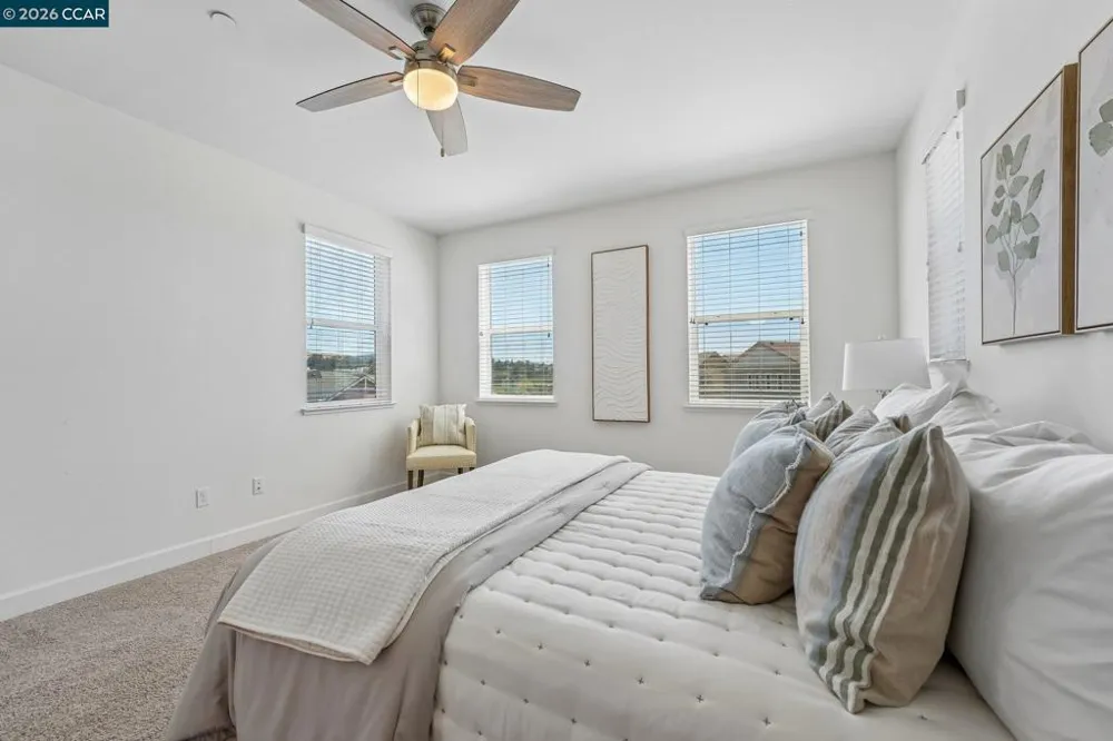 1902 Shasta Ln Hercules, CA 94547