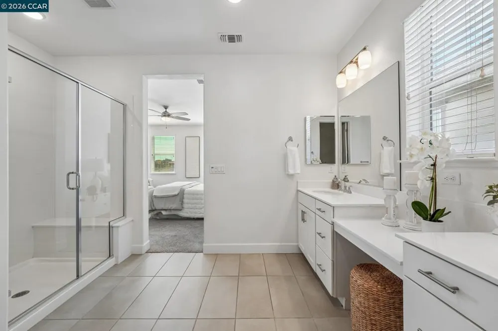 1902 Shasta Ln Hercules, CA 94547
