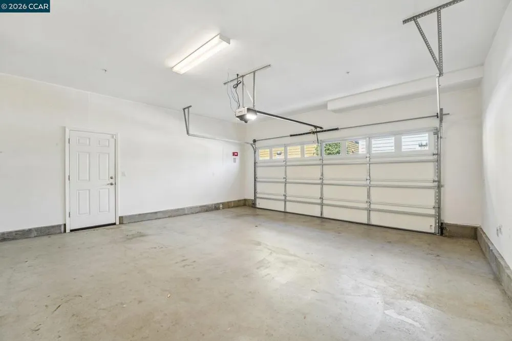 1902 Shasta Ln Hercules, CA 94547