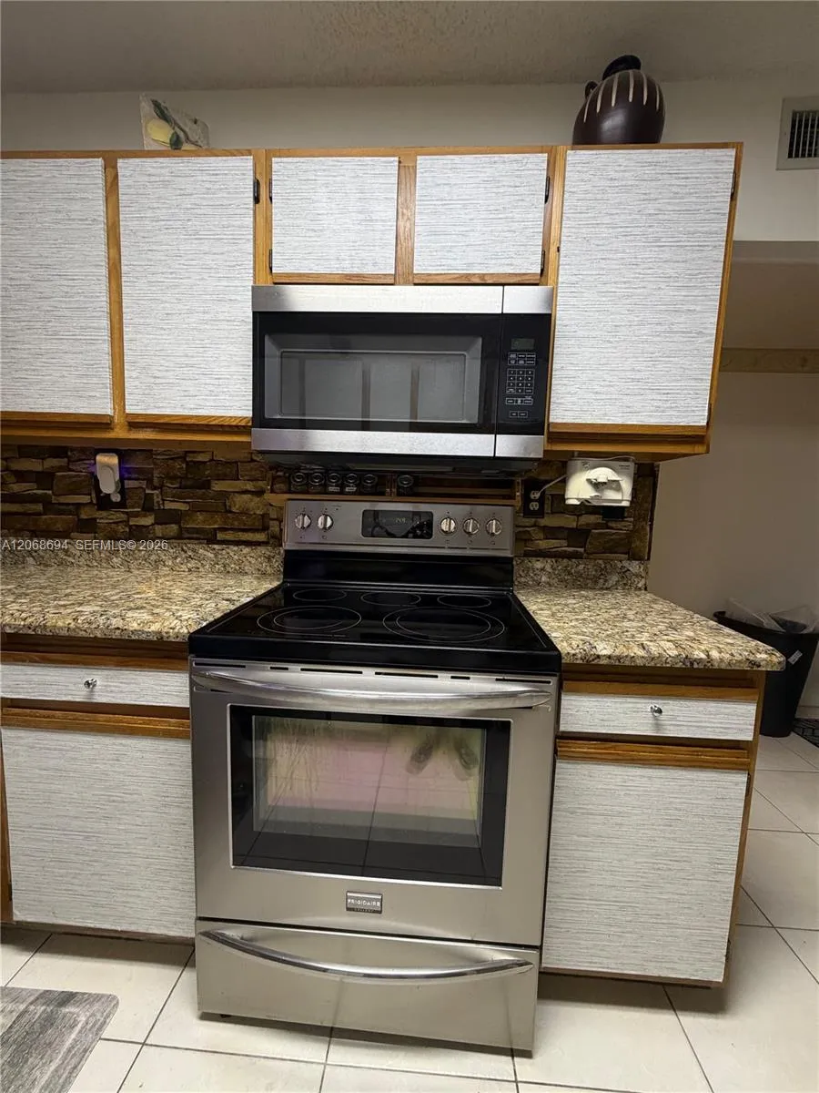 9830 W Mcnab Rd #208 Tamarac, FL 33321
